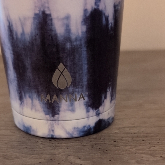 Manna Insulated Bottle - Picture 2 of 8